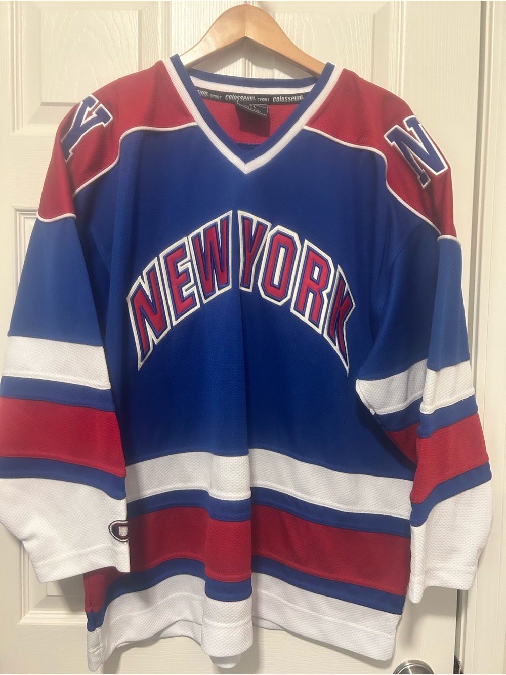 Vintage Y2K New York Hockey Jersey Colosseum Size XL NWOT